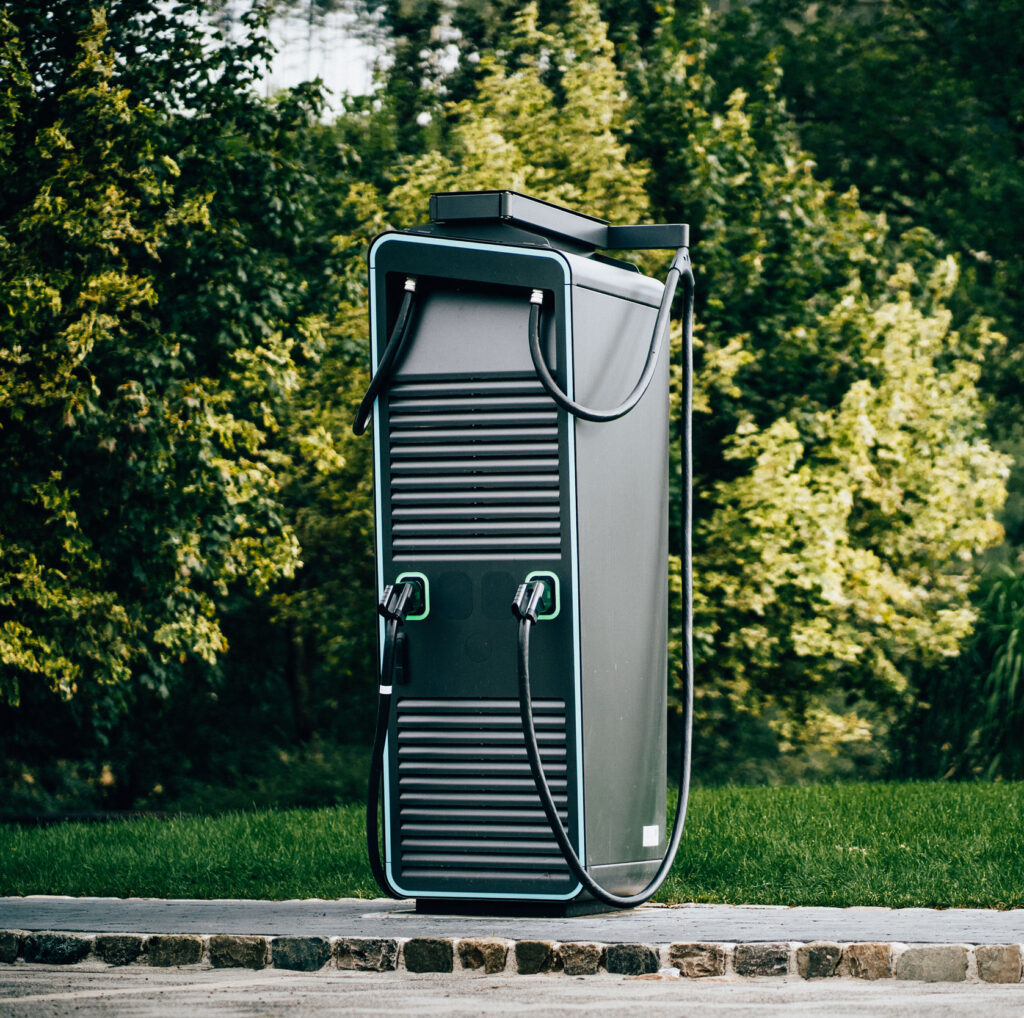 Borne de recharge rapide pour voitures électriques - Gebrüder Lenges