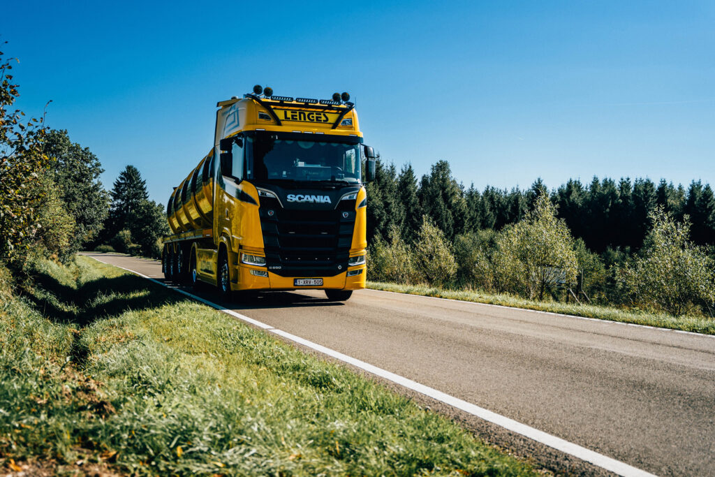 Transport de déchets organiques par Gebrüder Lenges pour biométhanisation